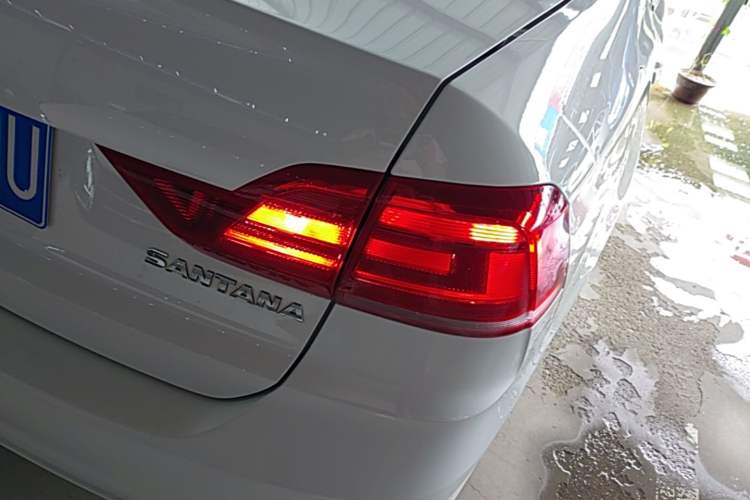 Used Volkswagen Santana 2016 1.4L Manual Fashion Edition Right Rear Taillight