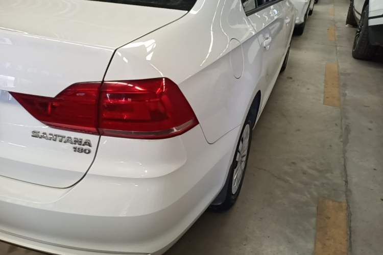 Used Volkswagen Santana 2016 1.6L Manual Fashion Edition Right Rear Taillight