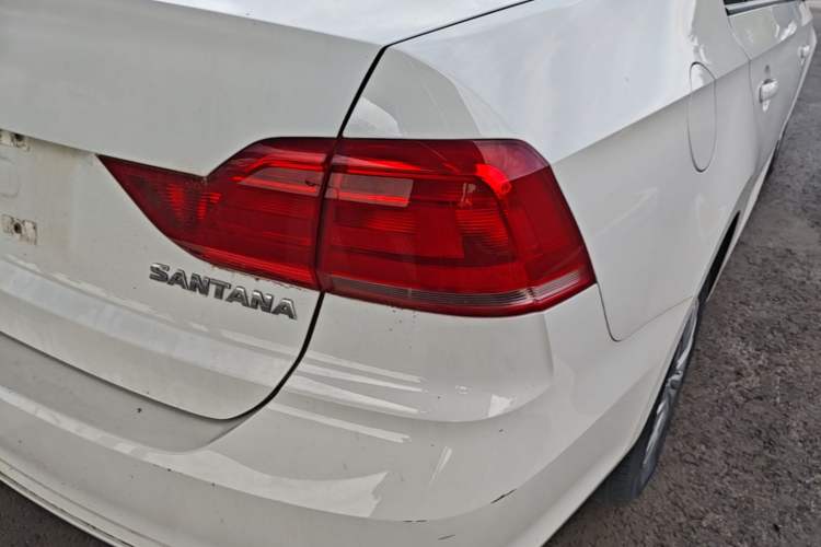 Used Volkswagen Santana 2016 1.4L Manual Fashion Edition Right Rear Taillight