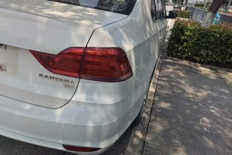 Used Volkswagen Santana 2016 1.6L Automatic Comfort Edition Right Rear Taillight