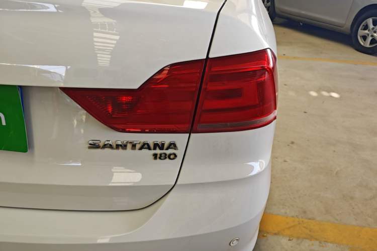 Used Volkswagen Santana 2016 1.6L Manual Fashion Edition Right Rear Taillight