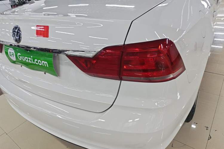 Used Volkswagen Santana 2016 1.6L Automatic Fashion Edition Right Rear Taillight