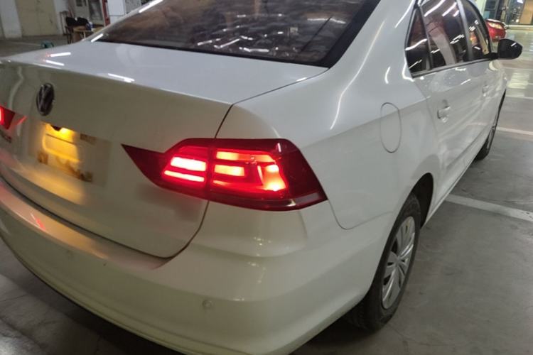 Used Volkswagen Santana 2016 1.6L Manual Fashion Edition Right Rear Taillight