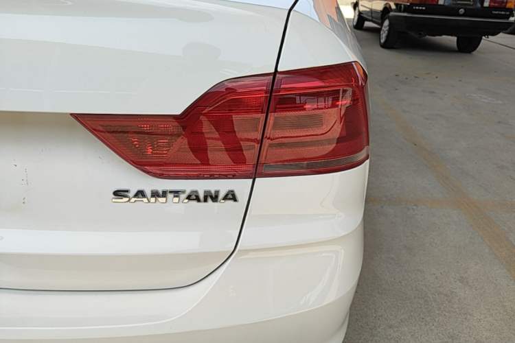 Used Volkswagen Santana 2016 1.4L Manual Fashion Edition Right Rear Taillight