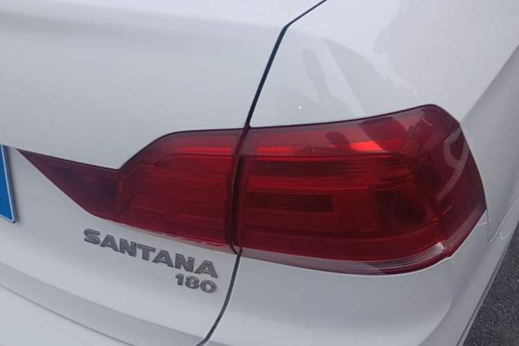 Used Volkswagen Santana 2016 1.6L Manual Fashion Edition Right Rear Taillight