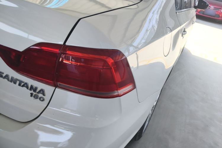Used Volkswagen Santana 2016 1.6L Automatic Comfort Edition Right Rear Taillight