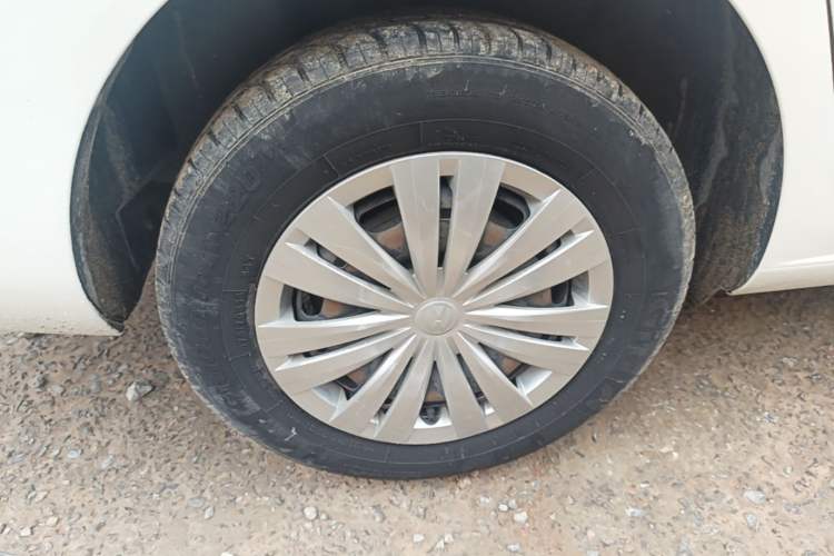 Used Volkswagen Santana 2016 1.6L Manual Fashion Edition Right Rear Wheel Hub