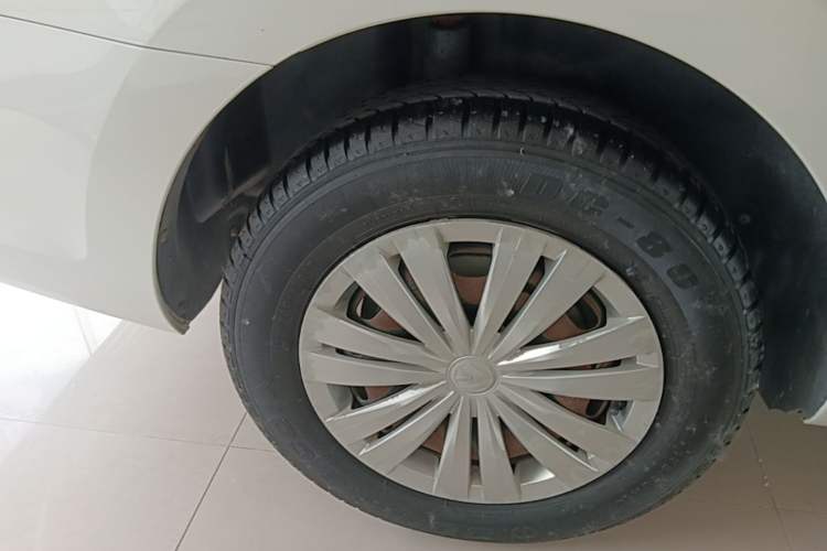 Used Volkswagen Santana 2016 1.6L Manual Fashion Edition Right Rear Wheel Hub