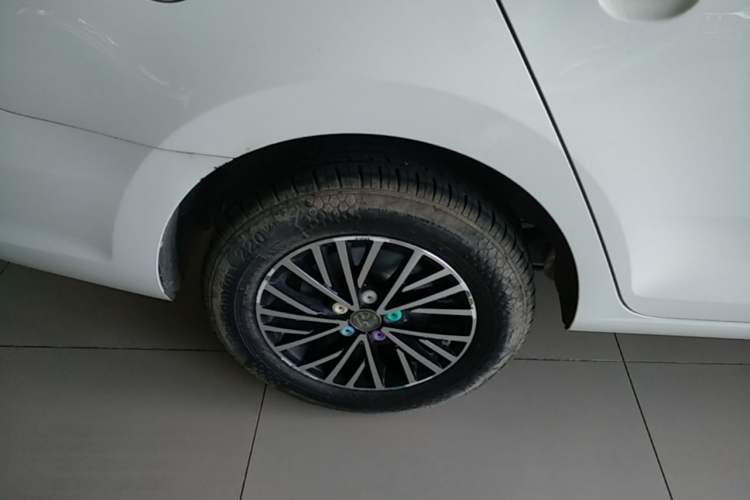 Used Volkswagen Santana 2016 1.6L Manual Fashion Edition Right Rear Wheel Hub