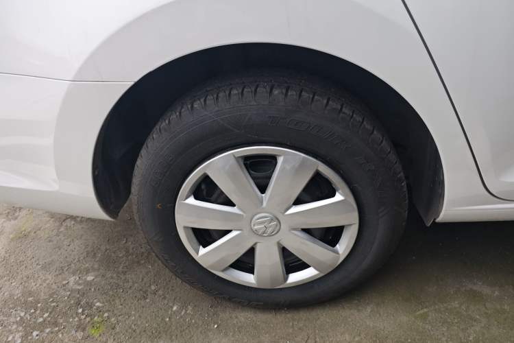 Used Volkswagen Santana 2016 1.6L Manual Fashion Edition Right Rear Wheel Hub