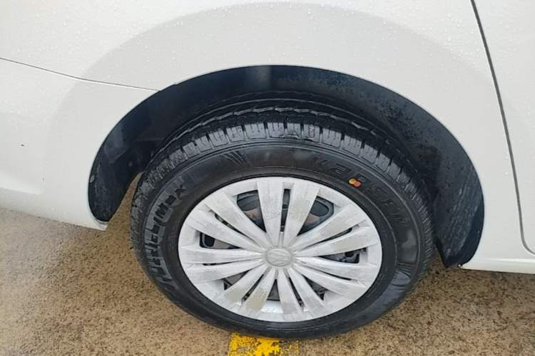 Used Volkswagen Santana 2016 1.6L Manual Fashion Edition Right Rear Wheel Hub
