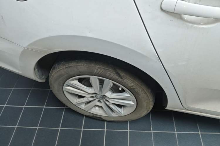 Used Volkswagen Santana 2016 1.6L Automatic Comfort Edition Right Rear Wheel Hub
