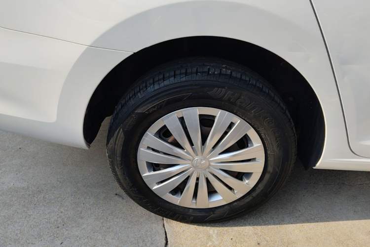 Used Volkswagen Santana 2016 1.4L Manual Fashion Edition Right Rear Wheel Hub