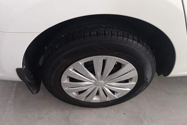 Used Volkswagen Santana 2016 1.6L Automatic Fashion Edition Right Rear Wheel Hub