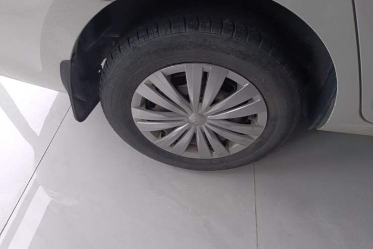 Used Volkswagen Santana 2016 1.6L Manual Fashion Edition Right Rear Wheel Hub