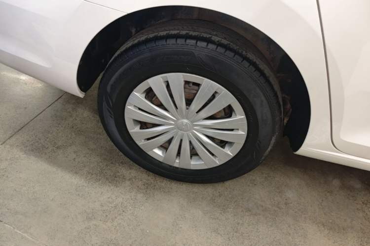 Used Volkswagen Santana 2016 1.4L Manual Fashion Edition Right Rear Wheel Hub