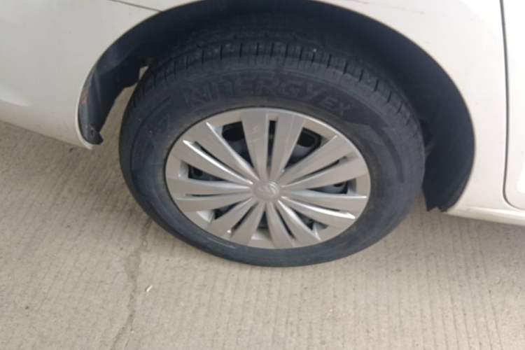 Used Volkswagen Santana 2016 1.6L Automatic Fashion Edition Right Rear Wheel Hub