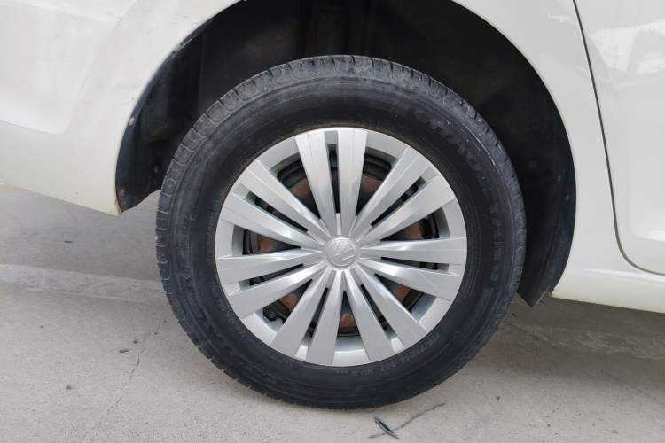 Used Volkswagen Santana 2016 1.4L Manual Fashion Edition Right Rear Wheel Hub