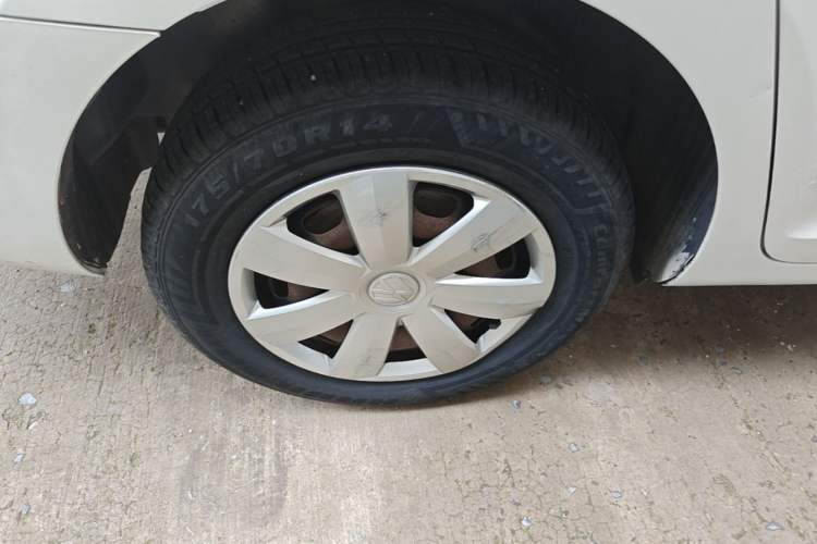 Used Volkswagen Santana 2016 1.6L Automatic Fashion Edition Right Rear Wheel Hub