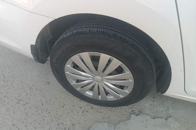 Used Volkswagen Santana 2016 1.6L Manual Fashion Edition Right Rear Wheel Hub