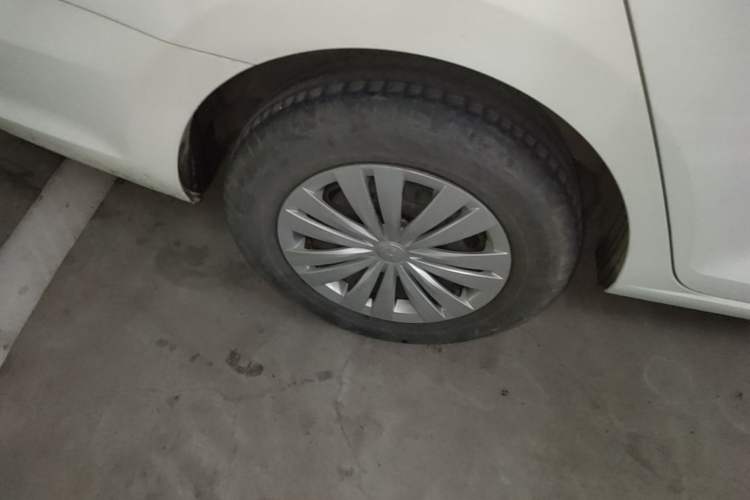 Used Volkswagen Santana 2016 1.6L Manual Fashion Edition Right Rear Wheel Hub
