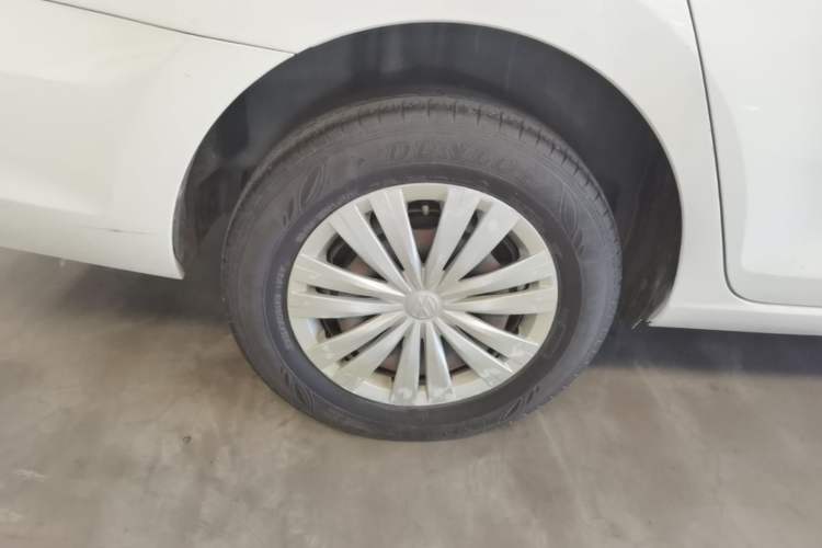 Used Volkswagen Santana 2016 1.4L Manual Fashion Edition Right Rear Wheel Hub
