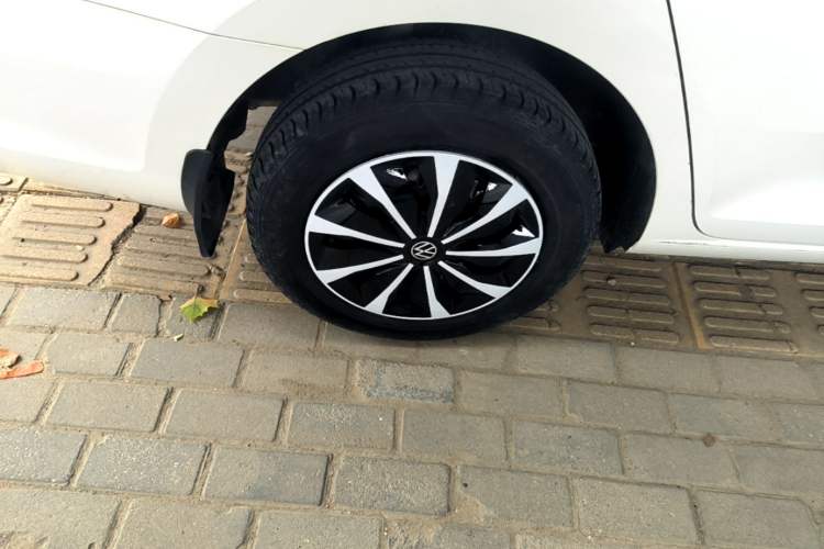 Used Volkswagen Santana 2016 1.6L Manual Fashion Edition Right Rear Wheel Hub