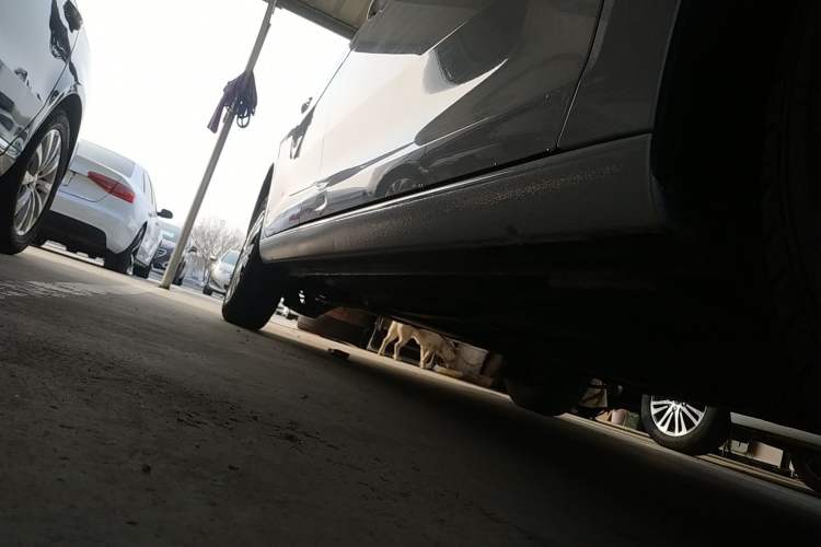Used Volkswagen Santana 2016 1.4L Manual Fashion Edition Right Side Sill