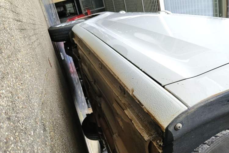 Used Volkswagen Santana 2016 1.6L Automatic Fashion Edition Right Side Sill