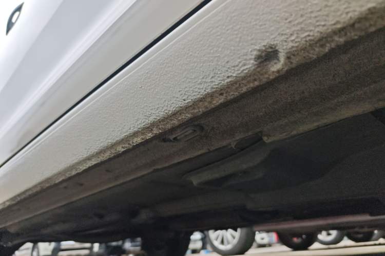 Used Volkswagen Santana 2016 1.6L Manual Fashion Edition Right Side Sill