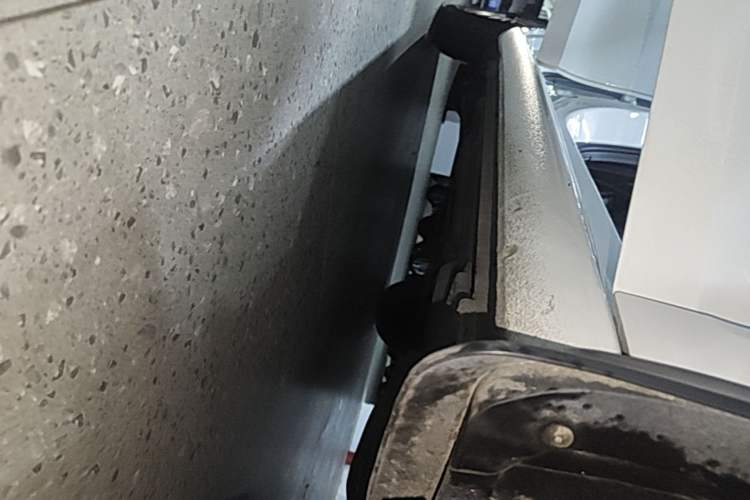 Used Volkswagen Santana 2016 1.6L Automatic Fashion Edition Right Side Sill