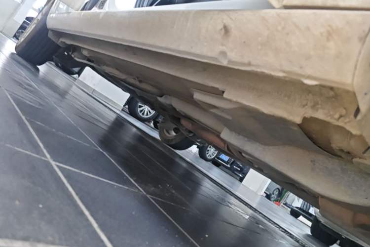 Used Volkswagen Santana 2016 1.6L Automatic Comfort Edition Right Side Sill
