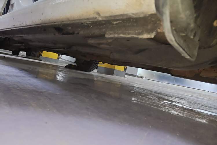 Used Volkswagen Santana 2016 1.6L Automatic Fashion Edition Right Side Sill