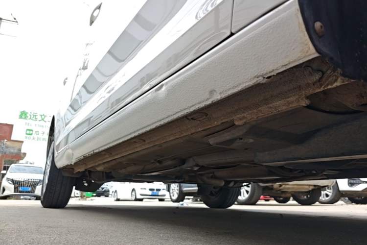 Used Volkswagen Santana 2016 1.4L Manual Fashion Edition Right Side Sill