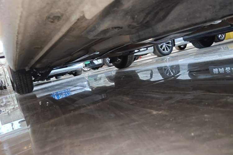 Used Volkswagen Santana 2016 1.6L Automatic Fashion Edition Right Side Sill