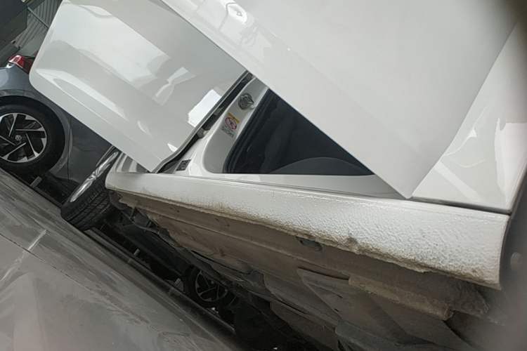 Used Volkswagen Santana 2016 1.6L Automatic Fashion Edition Right Side Sill