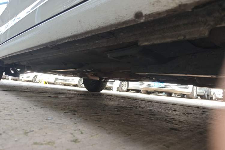 Used Volkswagen Santana 2016 1.6L Automatic Fashion Edition Right Side Sill