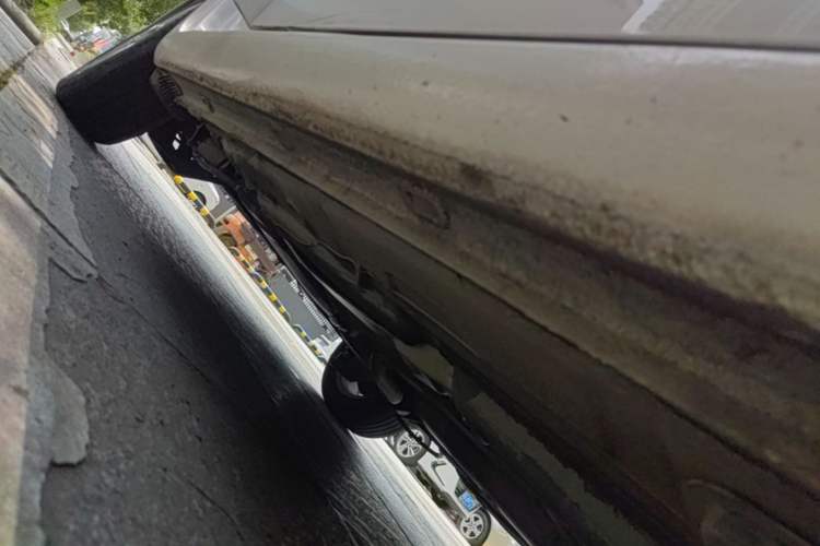 Used Volkswagen Santana 2016 1.6L Automatic Comfort Edition Right Side Sill