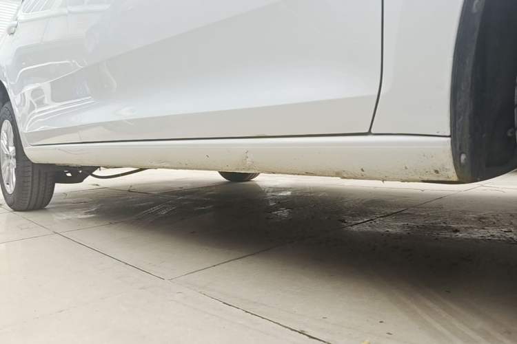 Used Volkswagen Santana 2016 1.4L Manual Fashion Edition Right Side Sill