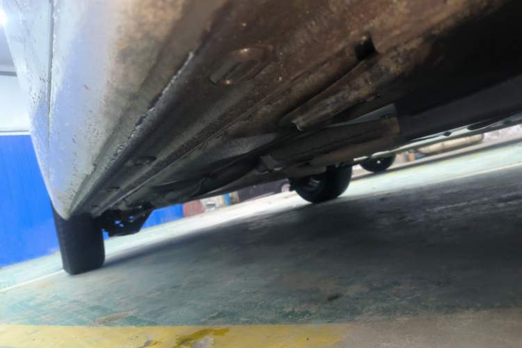 Used Volkswagen Santana 2016 1.6L Automatic Fashion Edition Right Side Sill