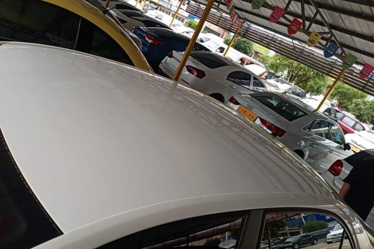 Used Volkswagen Santana 2016 1.6L Automatic Fashion Edition Roof