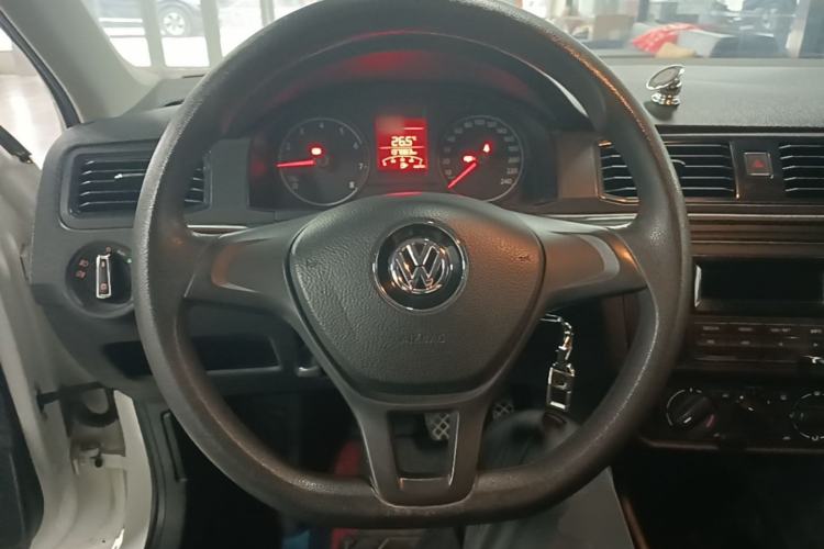 Used Volkswagen Santana 2016 1.6L Manual Fashion Edition Steering Wheel