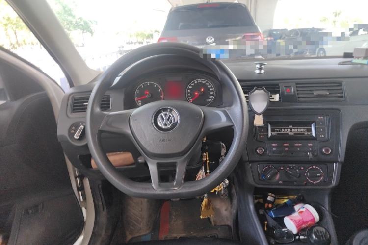 Used Volkswagen Santana 2016 1.6L Manual Fashion Edition Steering Wheel