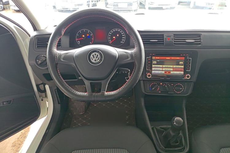 Used Volkswagen Santana 2016 1.4L Manual Fashion Edition Steering Wheel