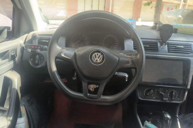 Used Volkswagen Santana 2016 1.6L Automatic Fashion Edition Steering Wheel