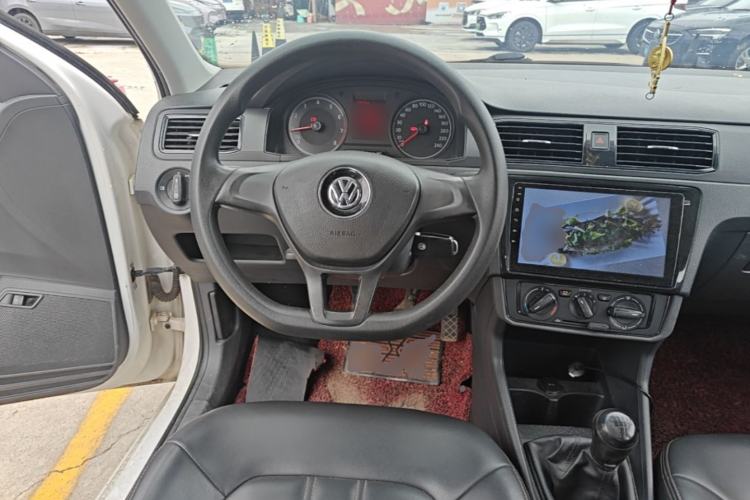 Used Volkswagen Santana 2016 1.6L Manual Fashion Edition Steering Wheel