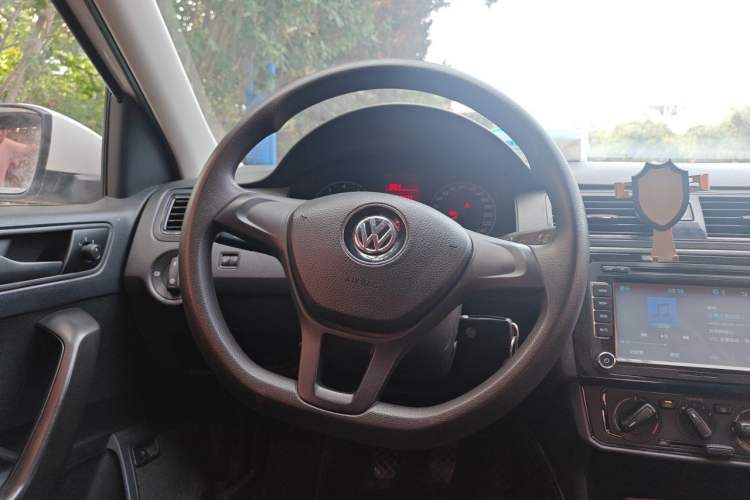 Used Volkswagen Santana 2016 1.6L Manual Fashion Edition Steering Wheel