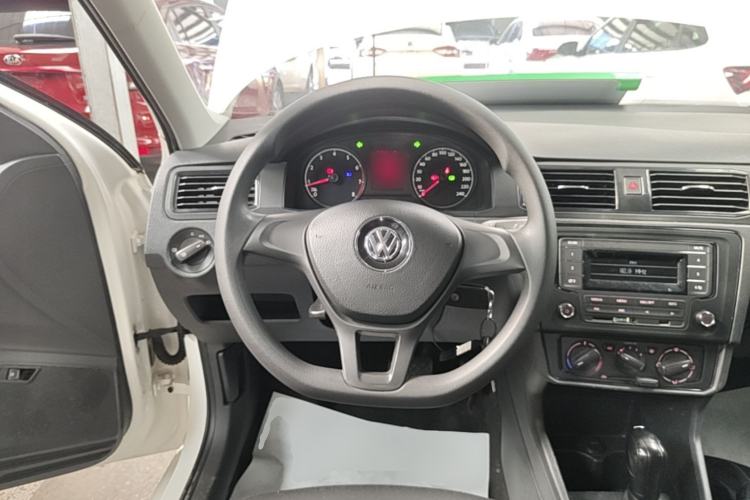 Used Volkswagen Santana 2016 1.6L Automatic Fashion Edition Steering Wheel