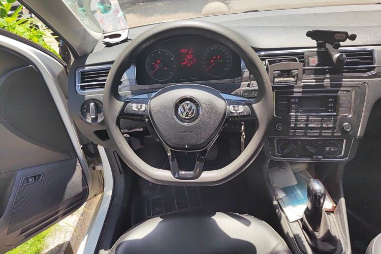 Used Volkswagen Santana 2016 1.6L Automatic Comfort Edition Steering Wheel