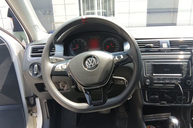 Used Volkswagen Santana 2016 1.6L Automatic Comfort Edition Steering Wheel